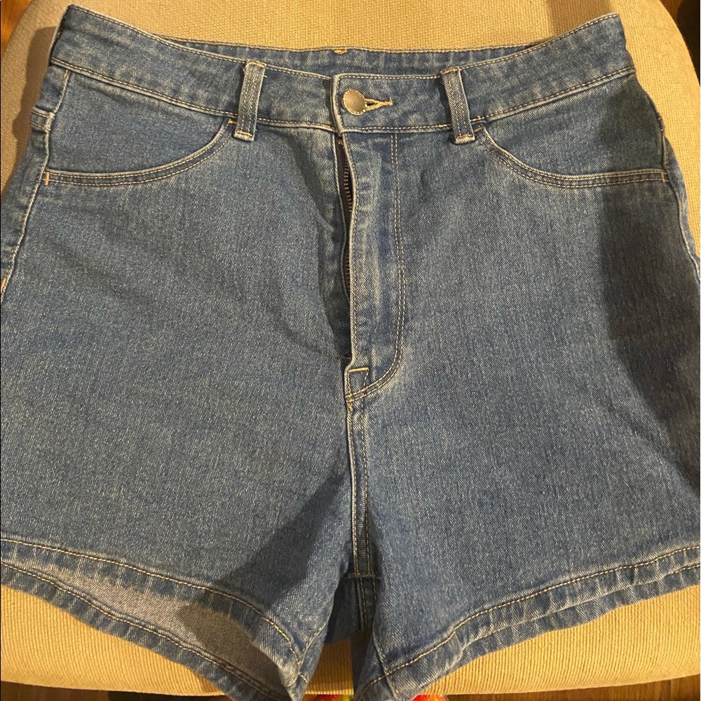 H&M high waisted denim shorts size 6
